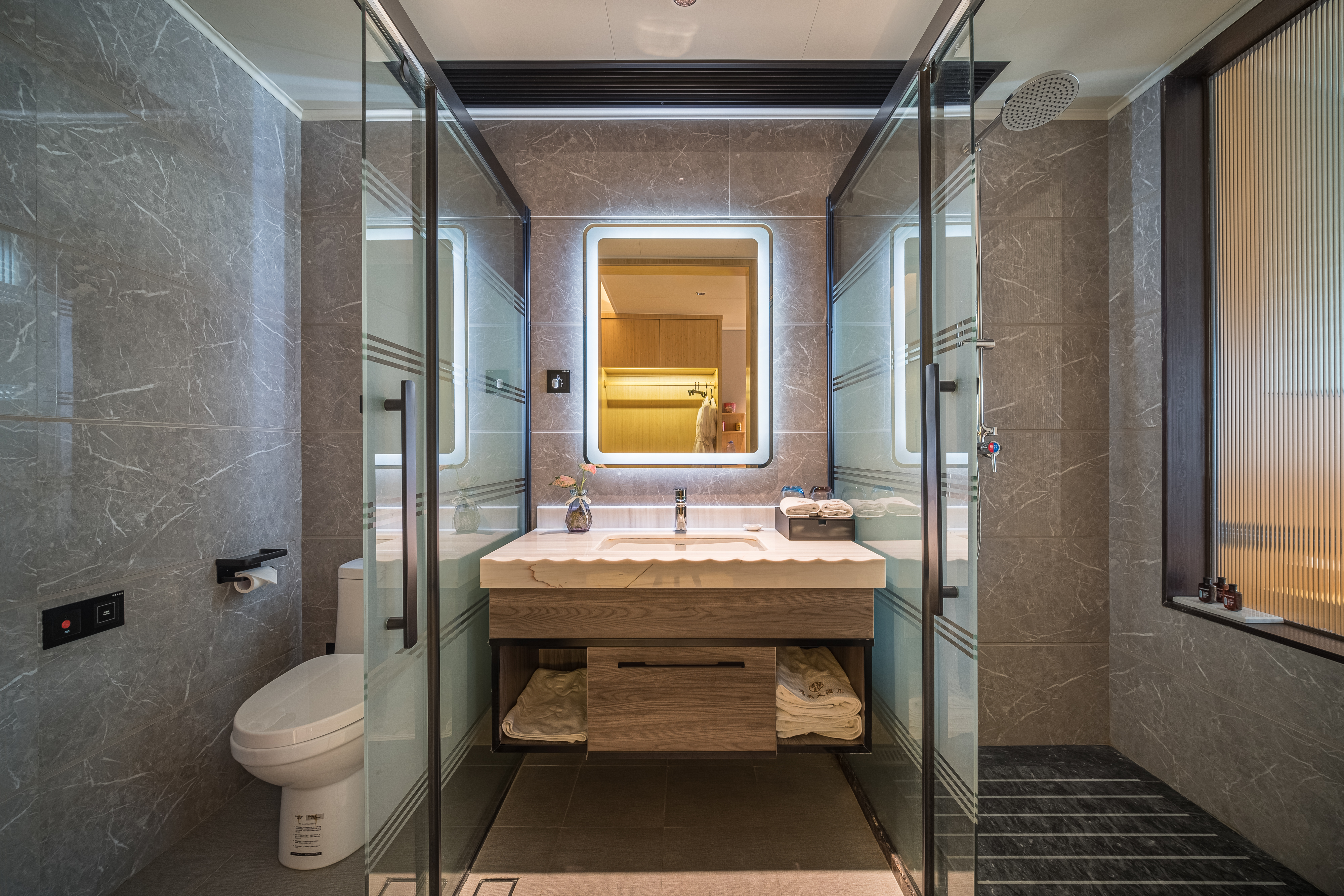 亲子闺蜜大床房（欢聚时光+特大床）