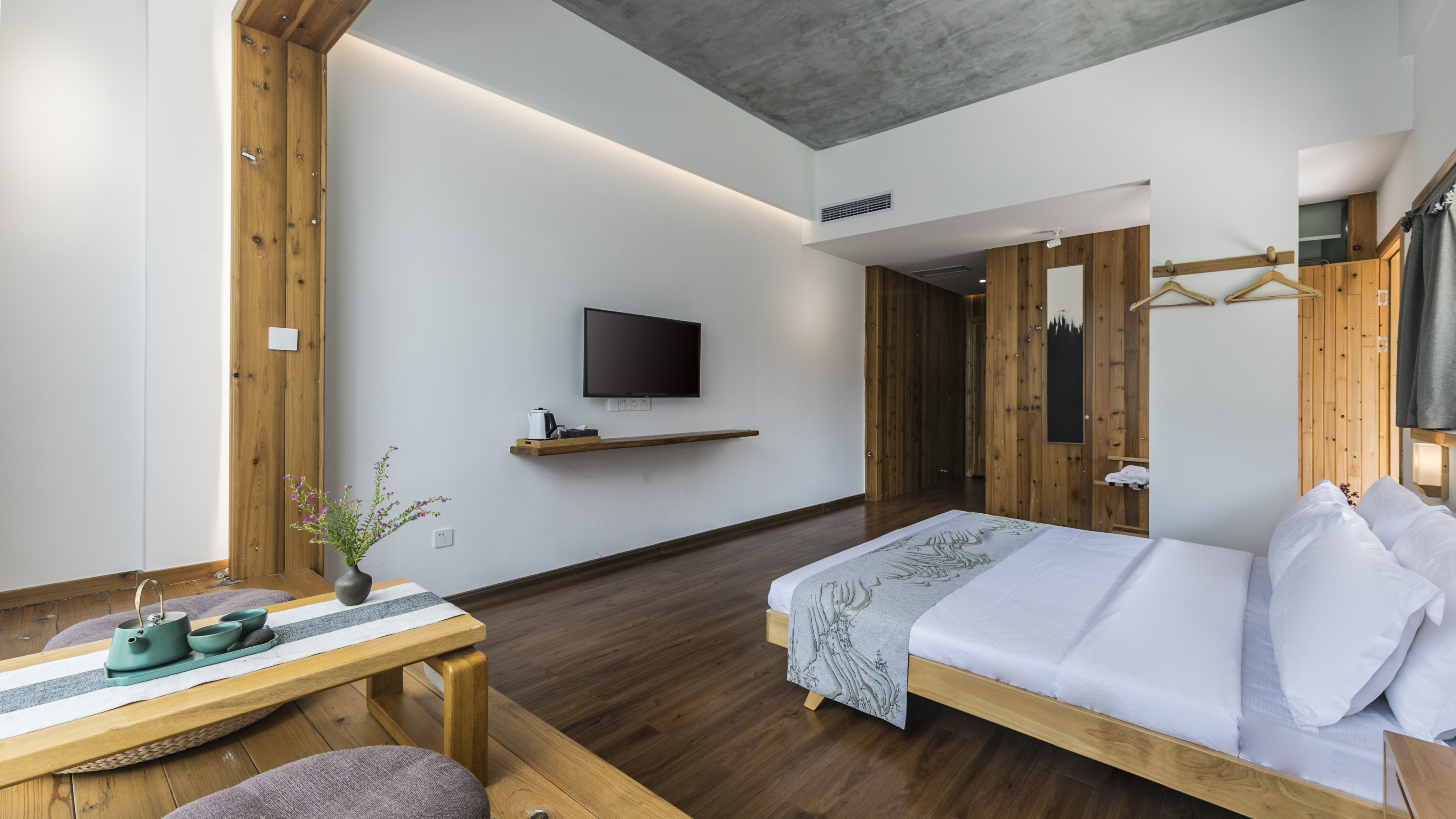 隅居?山风揽境阳台房（新中式茶桌+落地宽幅观景台）