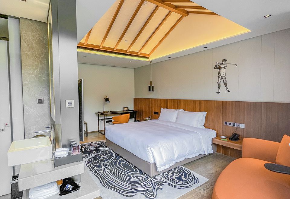 Long Island Golf & Private Resort HotelLuxurious Family Suite