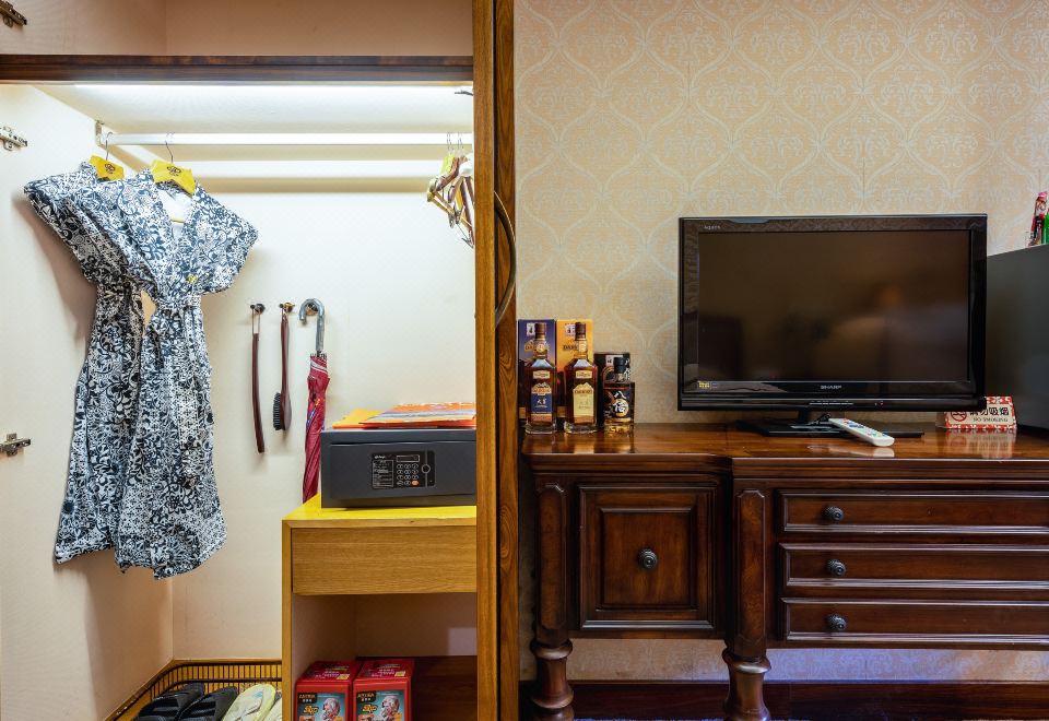 璨圓樓溫泉美式行政大床房