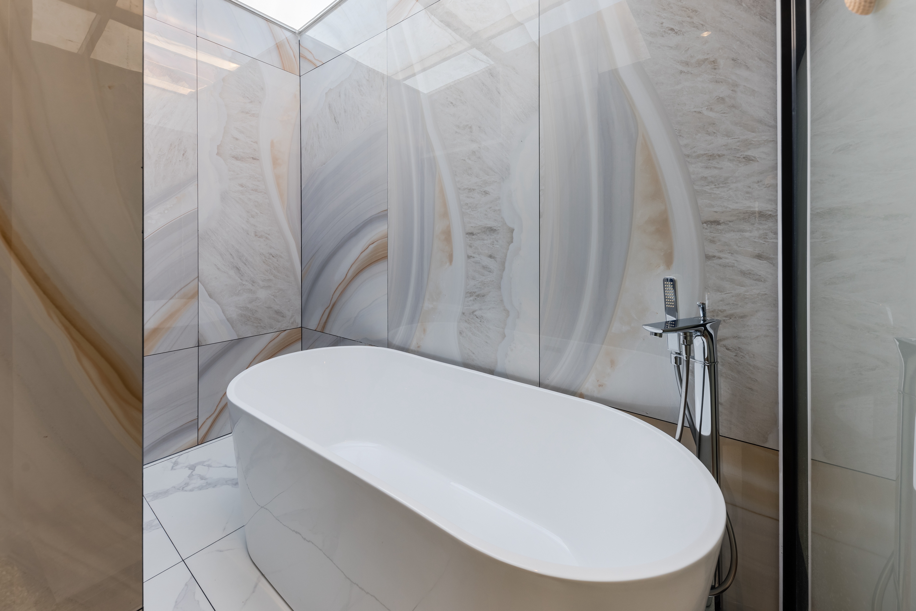 KTV音影觀海.露臺海景親子套房