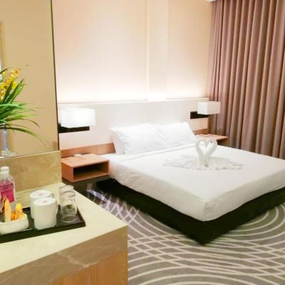 Deluxe King Room Kupon Regalia Suites & Hotel