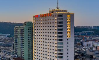 Manchester International Hotel (Hangzhou Qiushan Street Subway Station)