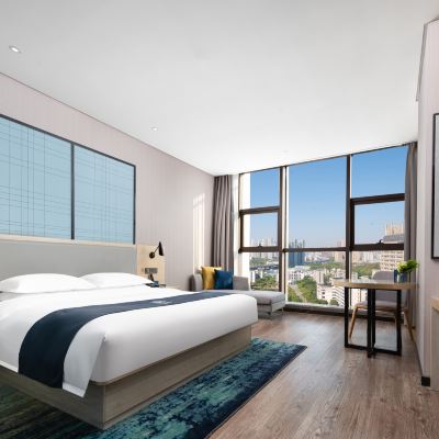 豪華大床房 宜尚君品飯店（武漢理工大學街道口店）優惠