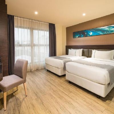 Deluxe Twin Room Kupon Ramada Encore by Wyndham Chinatown Kuala Lumpur