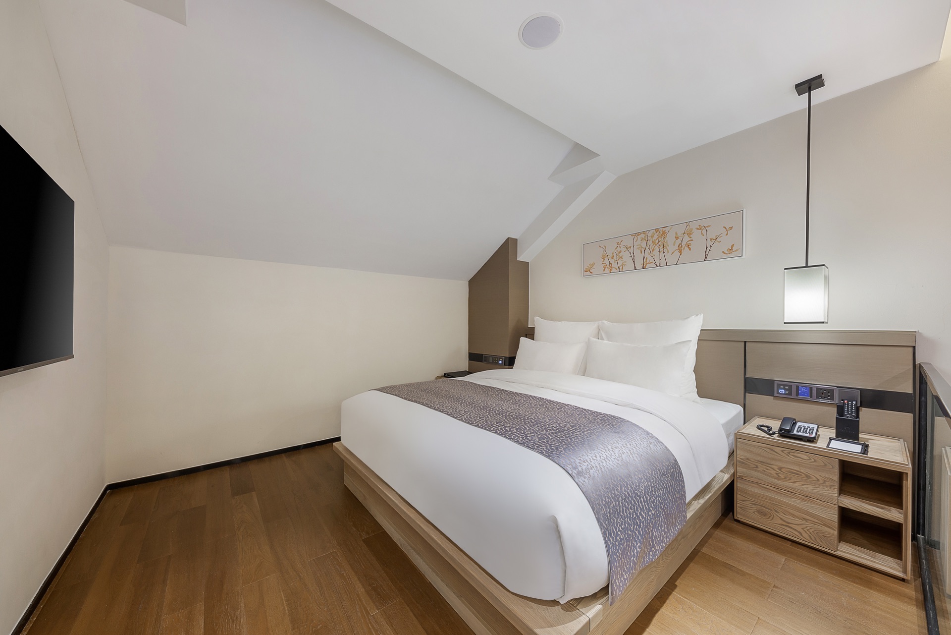 小约翰-LOFT观山景大床套房（高端洗护+智能客控）