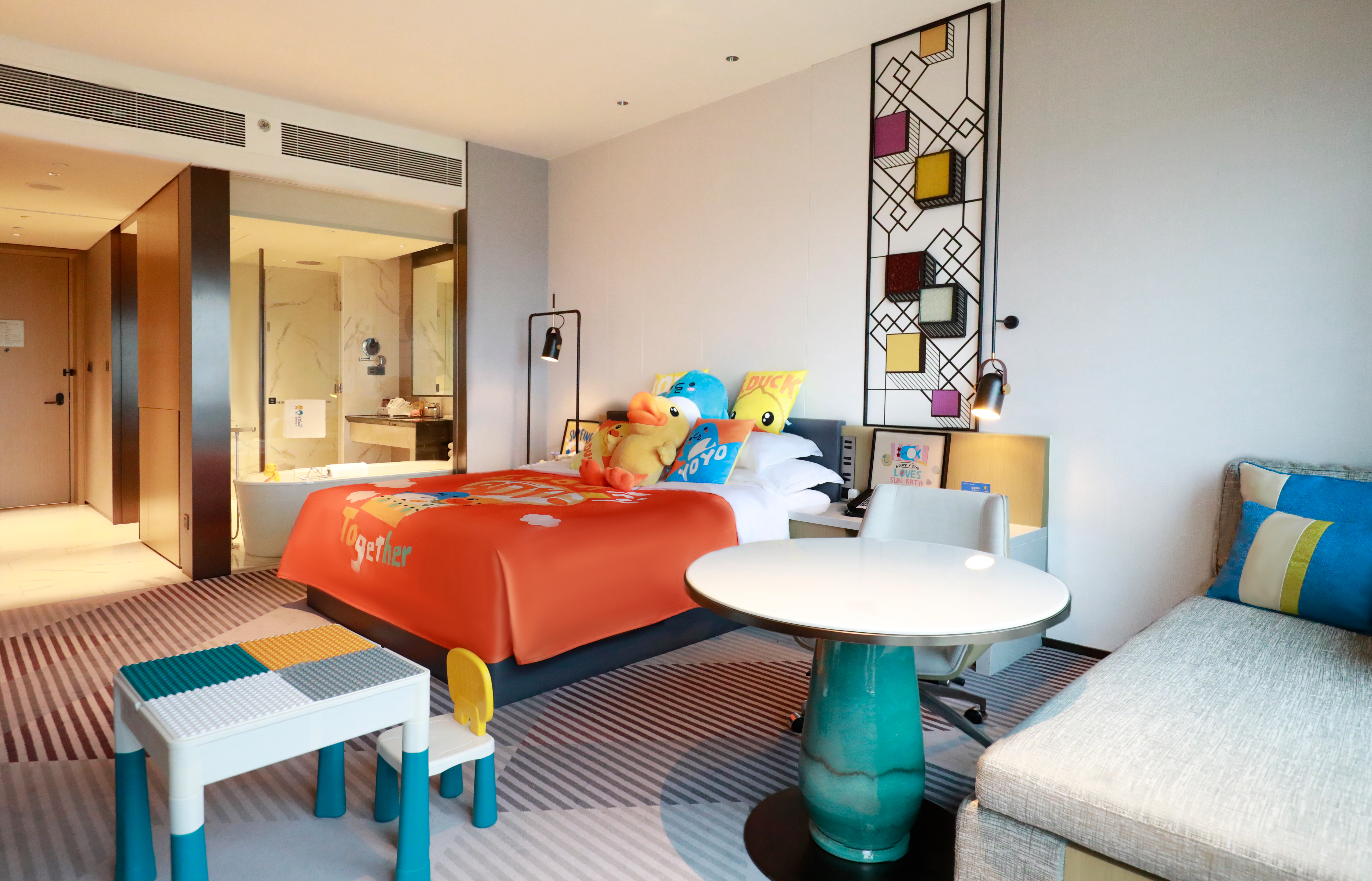 B.duck親子主題房