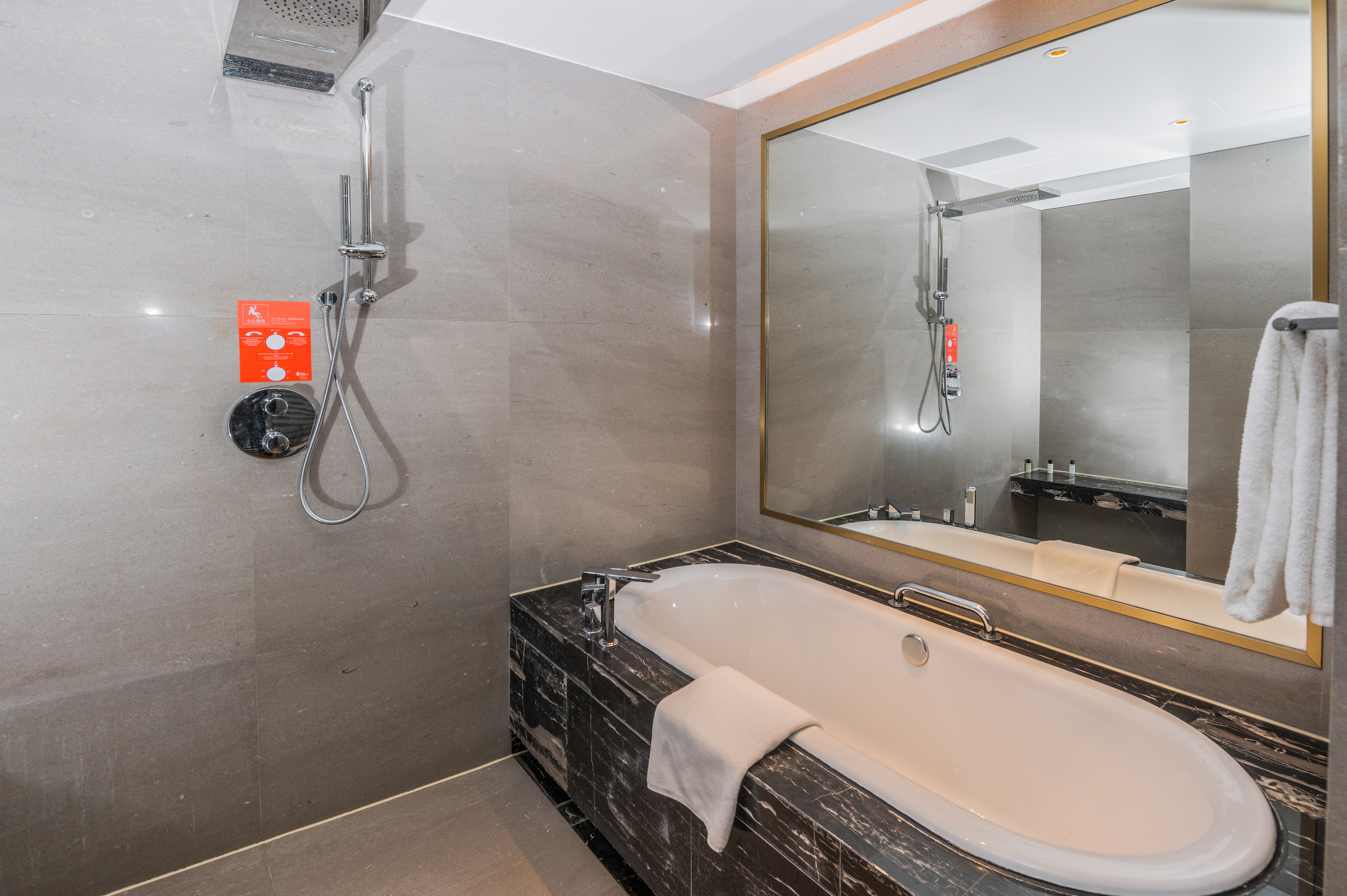 英迪格高级大床房