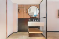 Wendeng·Shengshi | Wendeng·Splendor Hotel · Light Luxury Design Hotel (Mishan Road Branch)