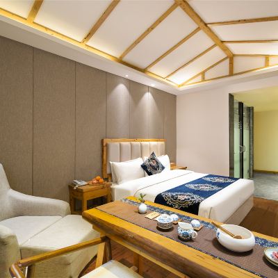 明軒大床房（茶台/舒適四枕/定製床墊/一次性面巾） 嘉立連鎖飯店（成都春熙路天府廣場提督街店）優惠