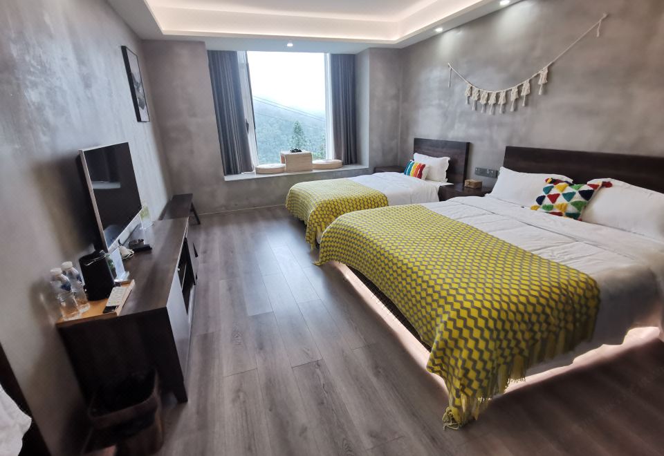 Yue Xiao-Family Twin Room