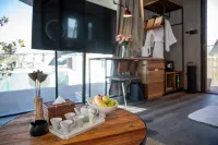 Trip.com Group Country Retreats (Dihua Earth-house Joint Resort)