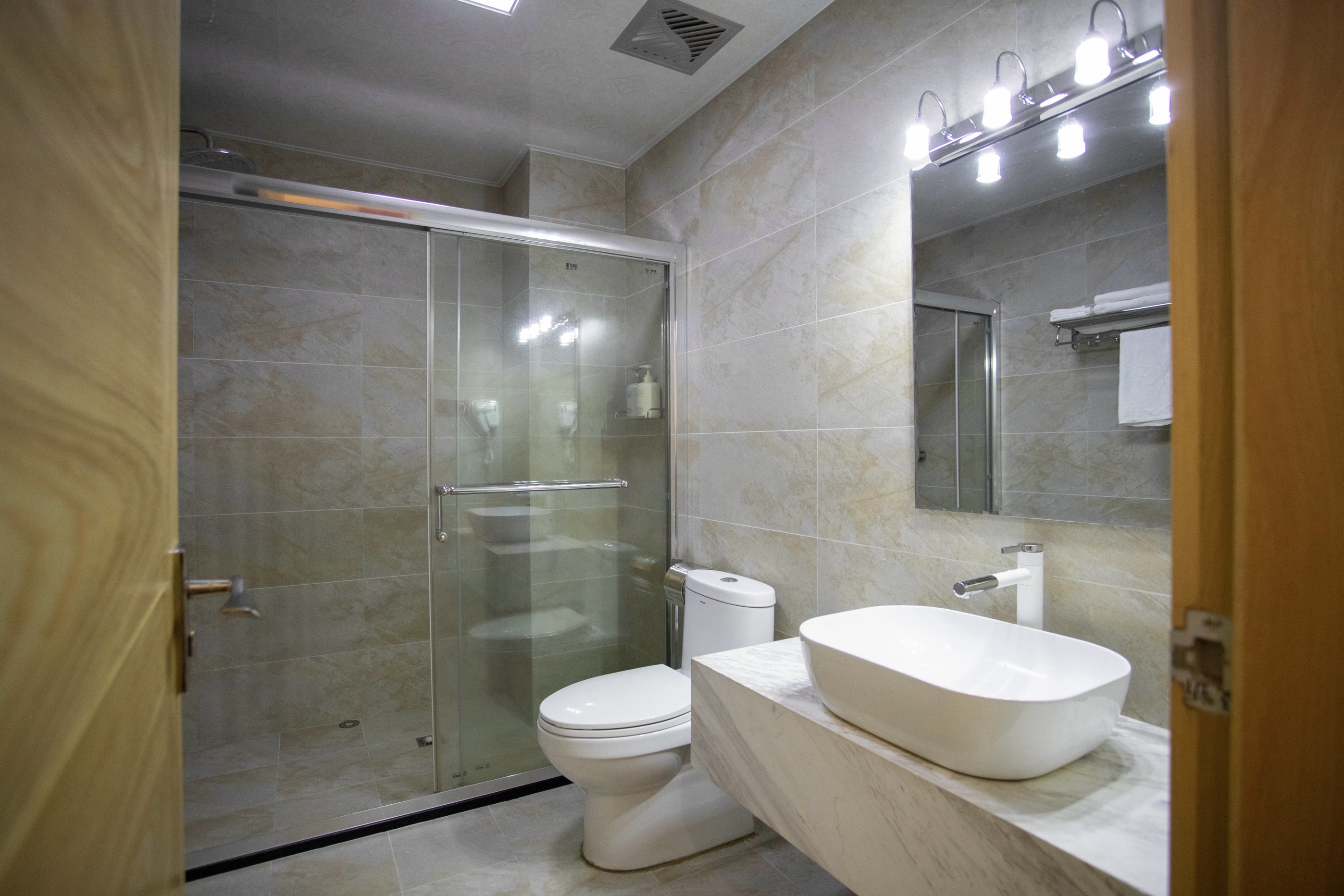 浮光跃金双床房