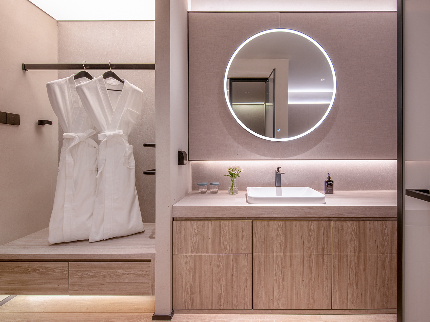 行政大床房（65寸投屏电视+智能客控+DIY手冲套装）