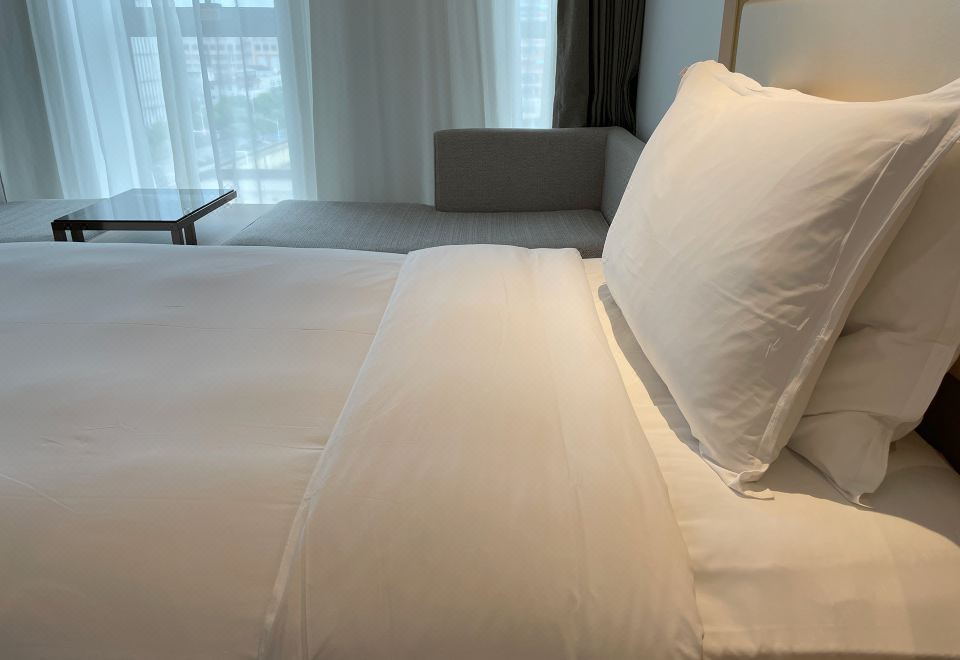 逸居大床房（斯林百兰定制床垫+MINI吧）