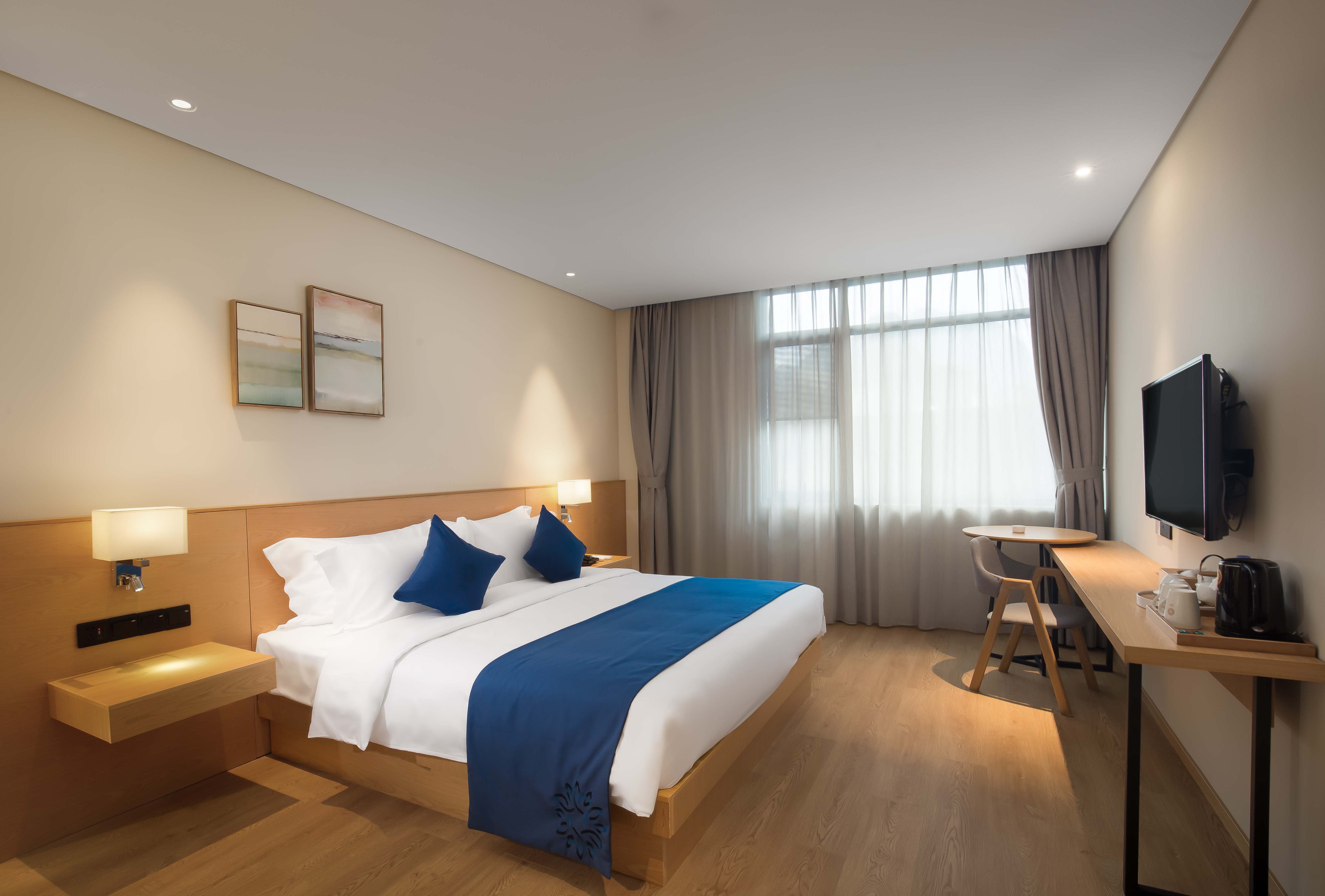 Floral Hotel · Memorize Scene Yangshuo West Street hotel180°舍野阳光山景大床房【电视可投屏】