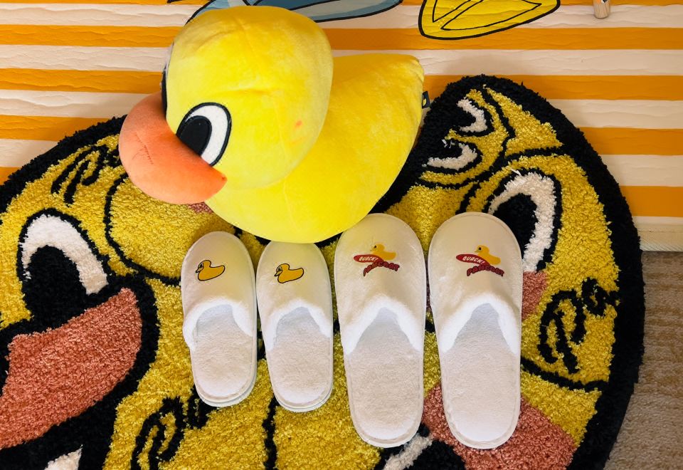 盼酷小黃鴨親子主題高級間