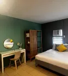 Emerald Manor Hotel