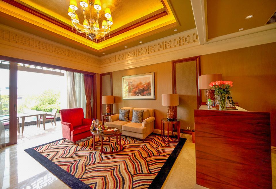 C型大床套房-獨立常溫泳池