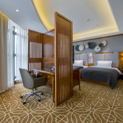 悦目弧形窗景觀雙床房｜徠芬吹風機·慕思床墊 麗橙酒店·悦（貴陽大十字廣場店）優惠