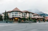 Elk + Avenue Hotel