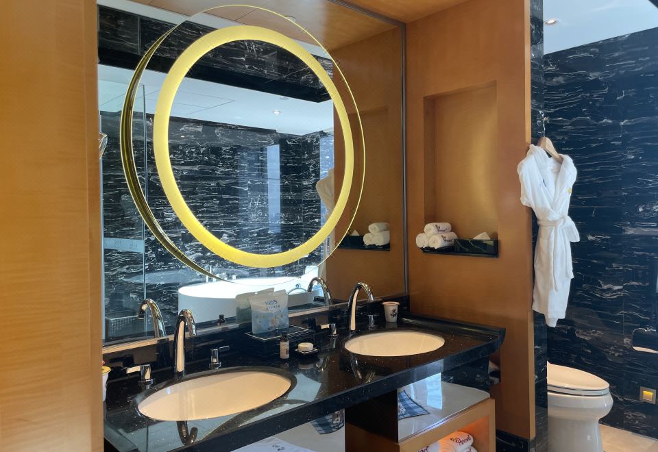 盼酷小黄鸭亲子主题至尊海景双床房