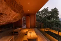 Jianglu Yalugu Hotel