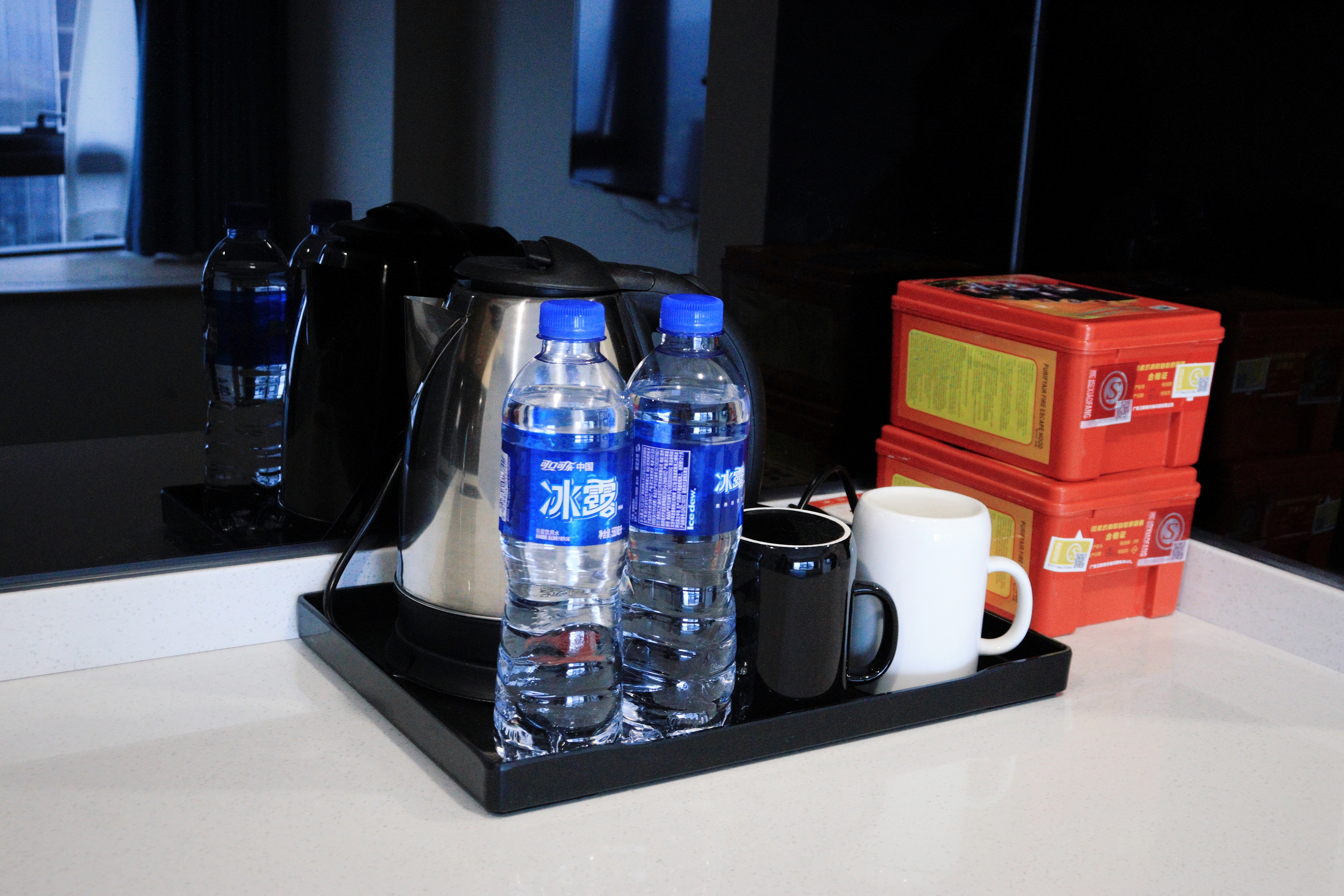 城景落地窗轻奢大床房