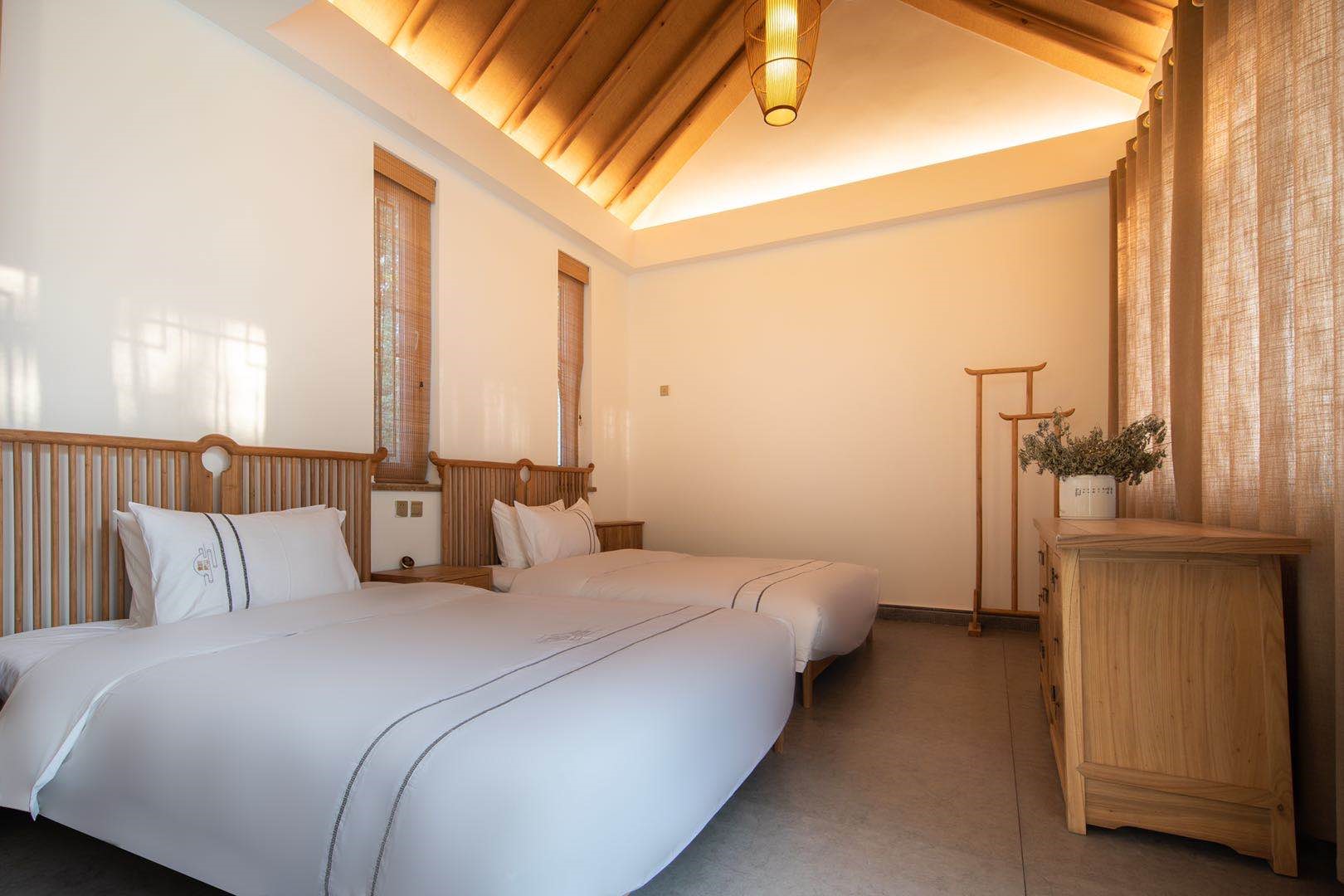 东厢标准双床房