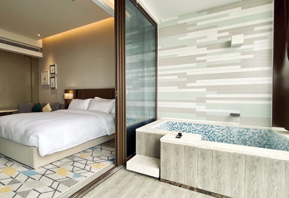 温泉高级街景大床房