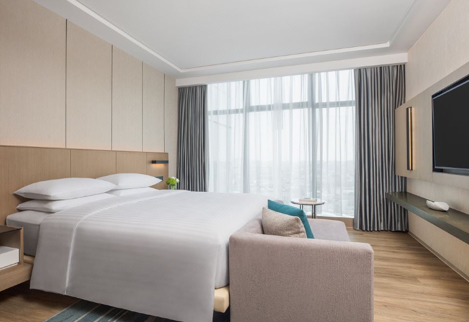 Courtyard by Marriott Shenzhen BaoanDeluxe Suite, Executive Lounge Access, 1 Bedroom Suite