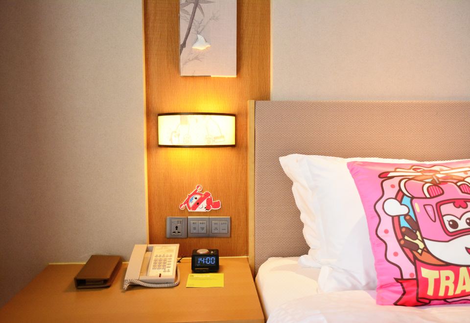 酷芽超级飞侠亲子套房