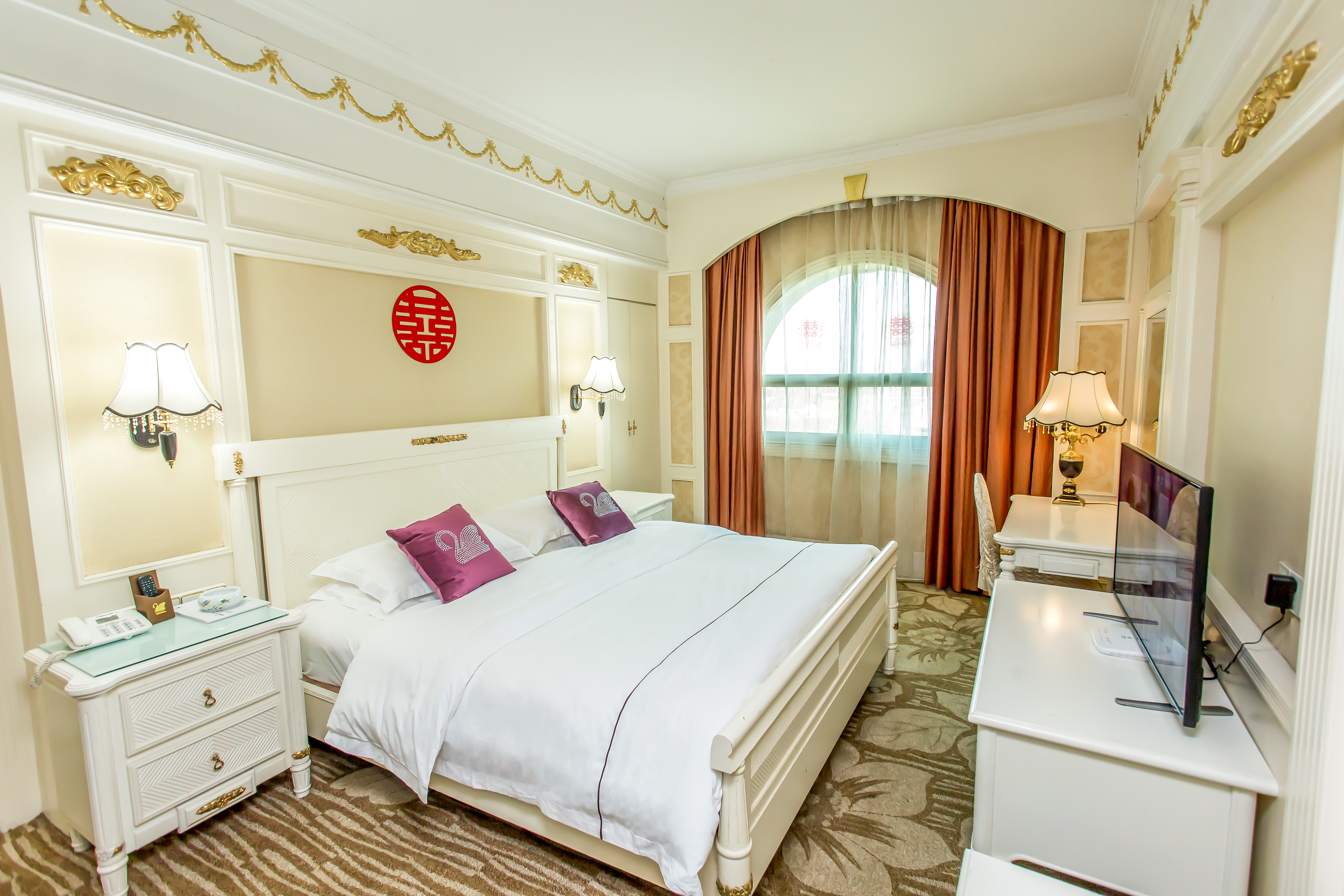 【天鹅·御尊豪华套房】