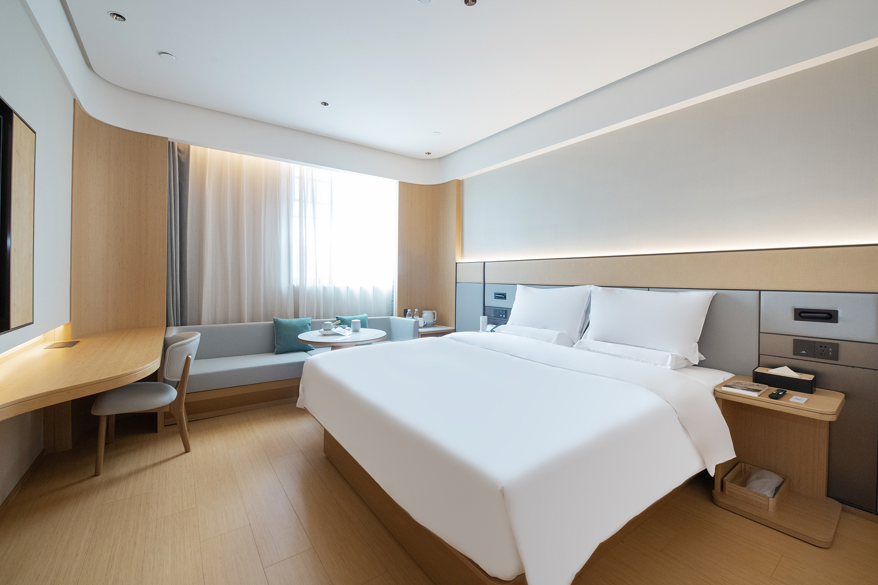 商務大床房[小冰箱+65寸智能電視可投屏]