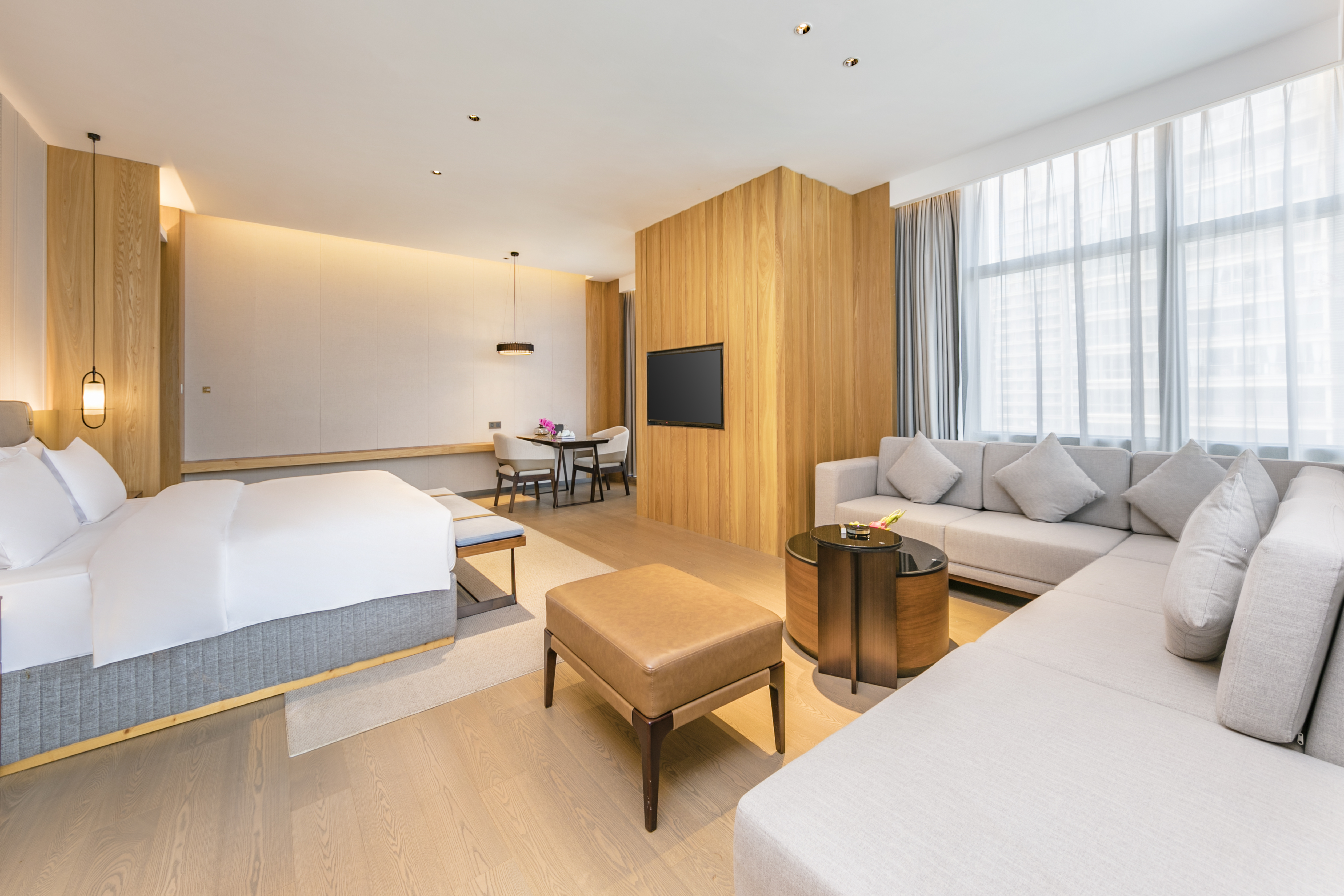 豪华行政大床房