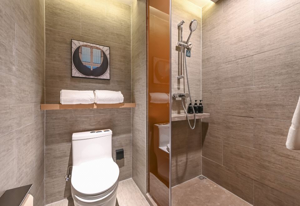 高级大床房（智能电视+手机投屏+小冰箱）