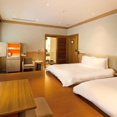 Japanese Twin Bed Room