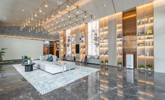 Yangzhou Street Geyuan Atour Hotel - Housity