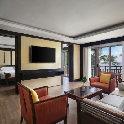 海景一臥室大型套房 - 帶1張特大號床 - 帶漩渦浴缸 普吉島美林海灘萬豪度假飯店優惠