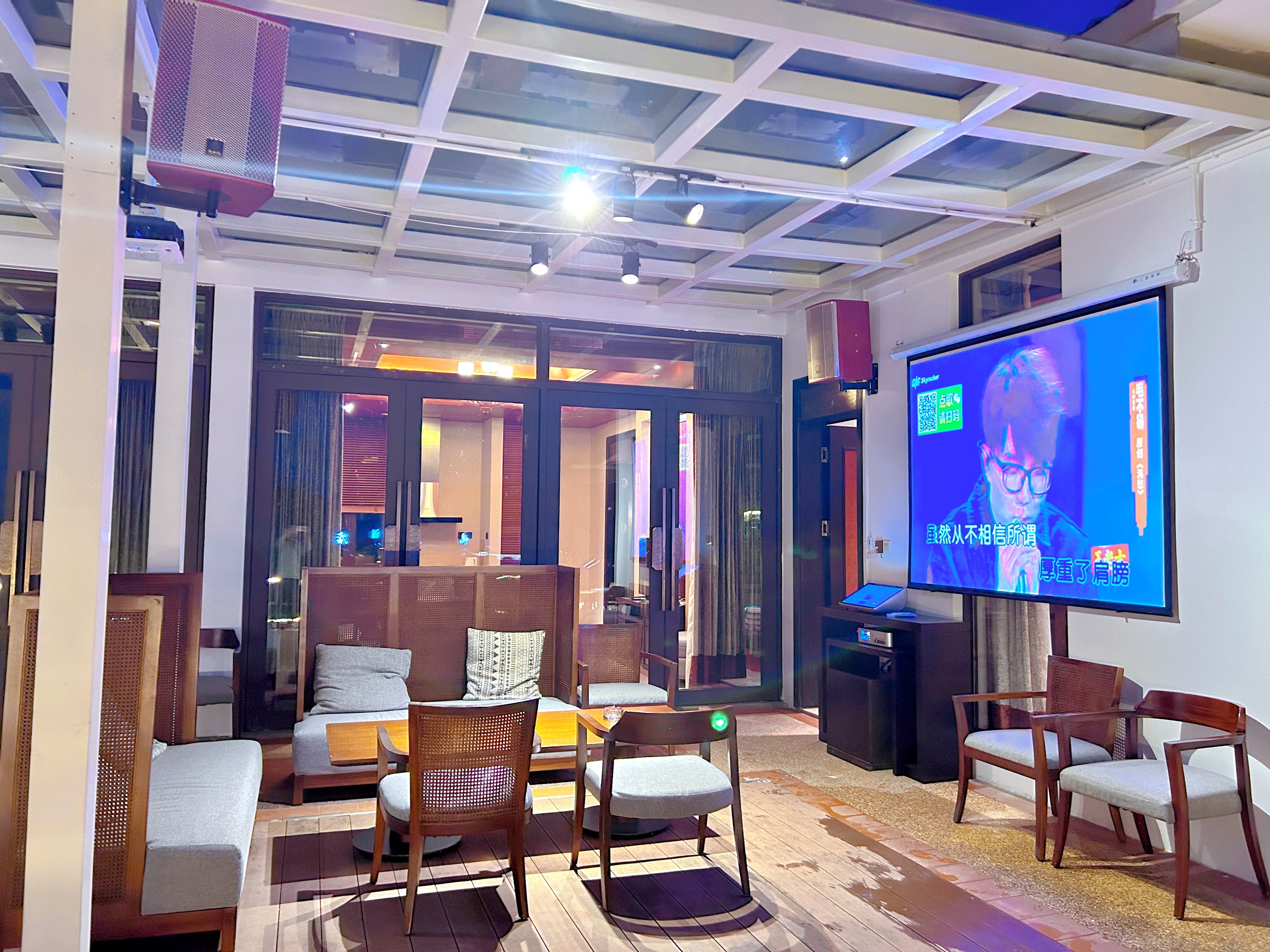 畅享·影院三卧一厅泳池别墅