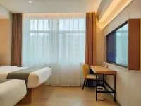 Homeinn Plus（Mishan Railway Station Dong'an Street Department Store）