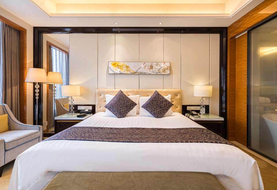 豪華河景大床房