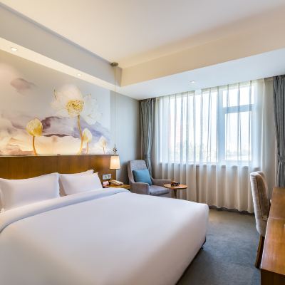 豪華大床房+空氣凈化裝置 北京天天假日御朗飯店優惠