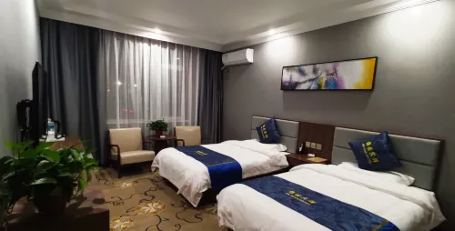 Fuxian Jinyuan Hotel