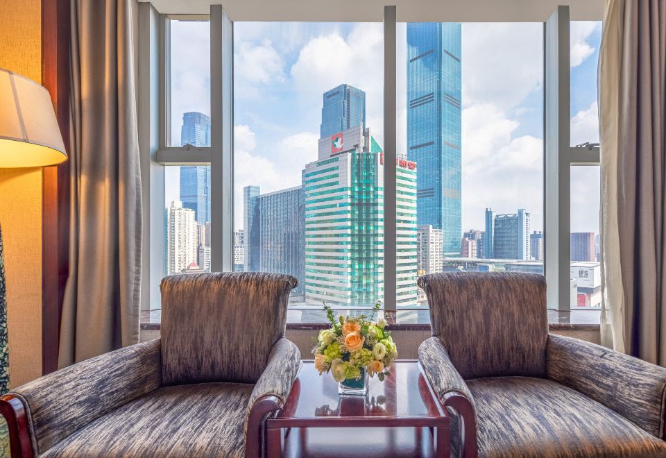 豪華廣場大床客房