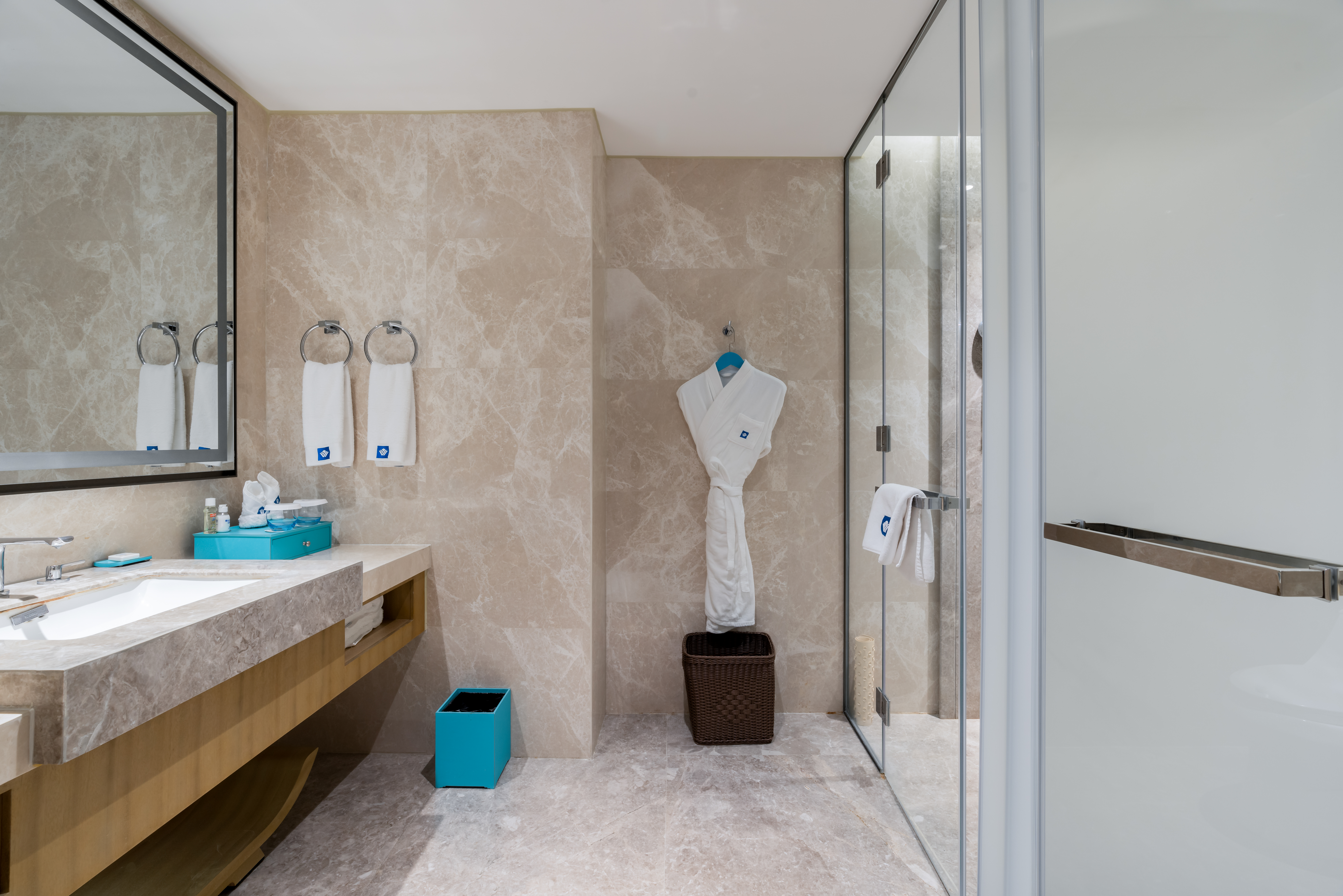 尊享深睡房（乳膠床墊+乳膠枕）