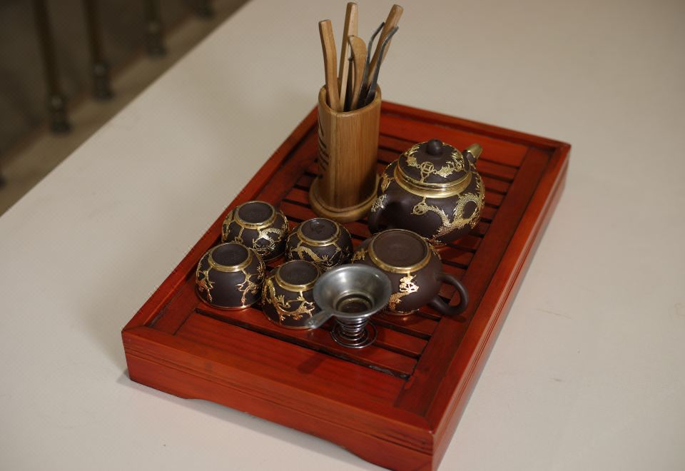 典雅欧式大套房 · 双宽屏影视 · 欧式软装风格 · 会客区域