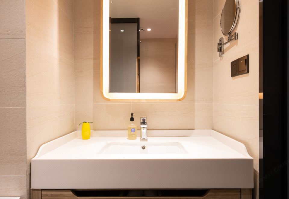 HanTing Hotel (Tangshan Qianxi)Suite