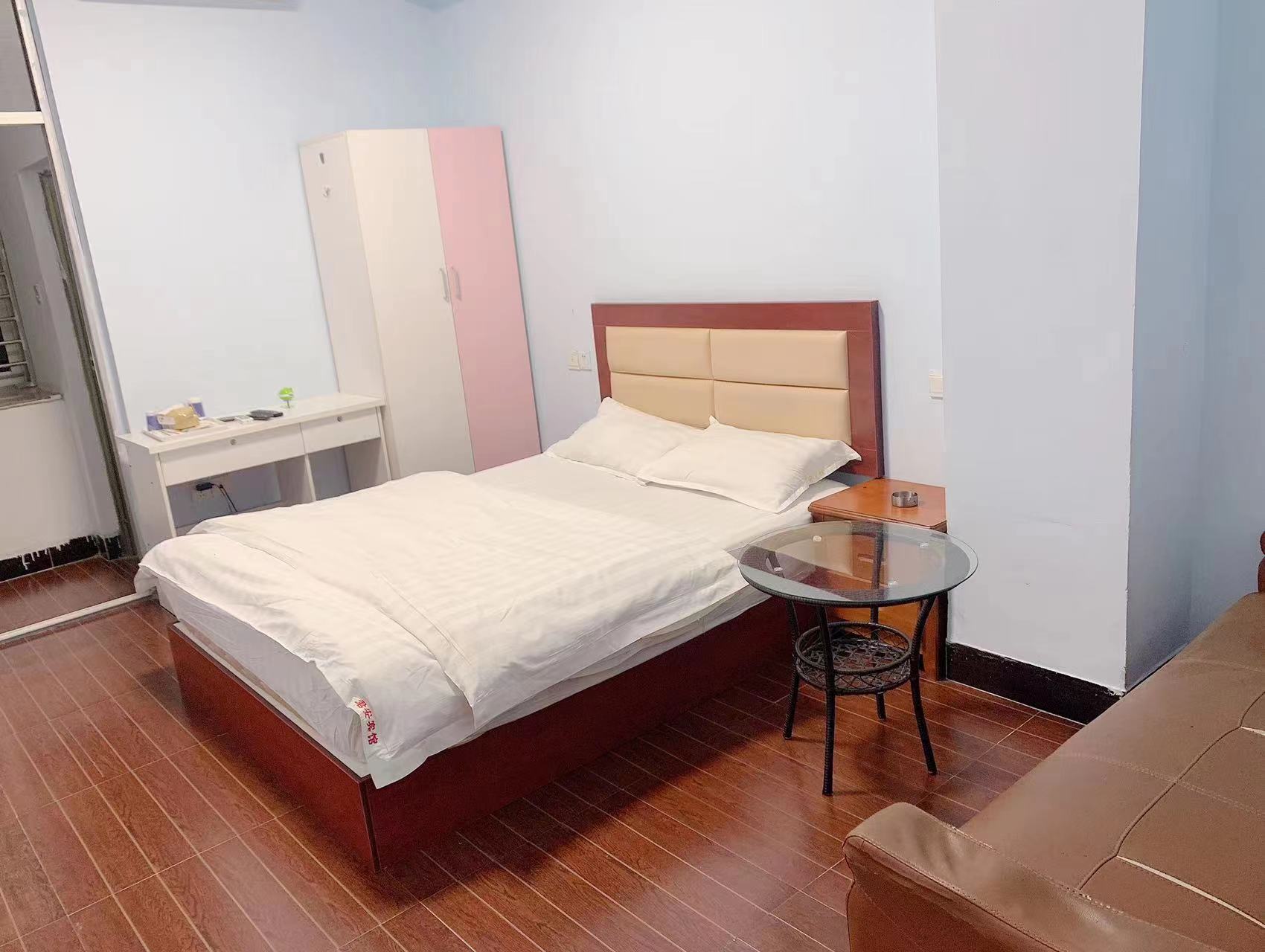 Junan Business Hotel普通單人房