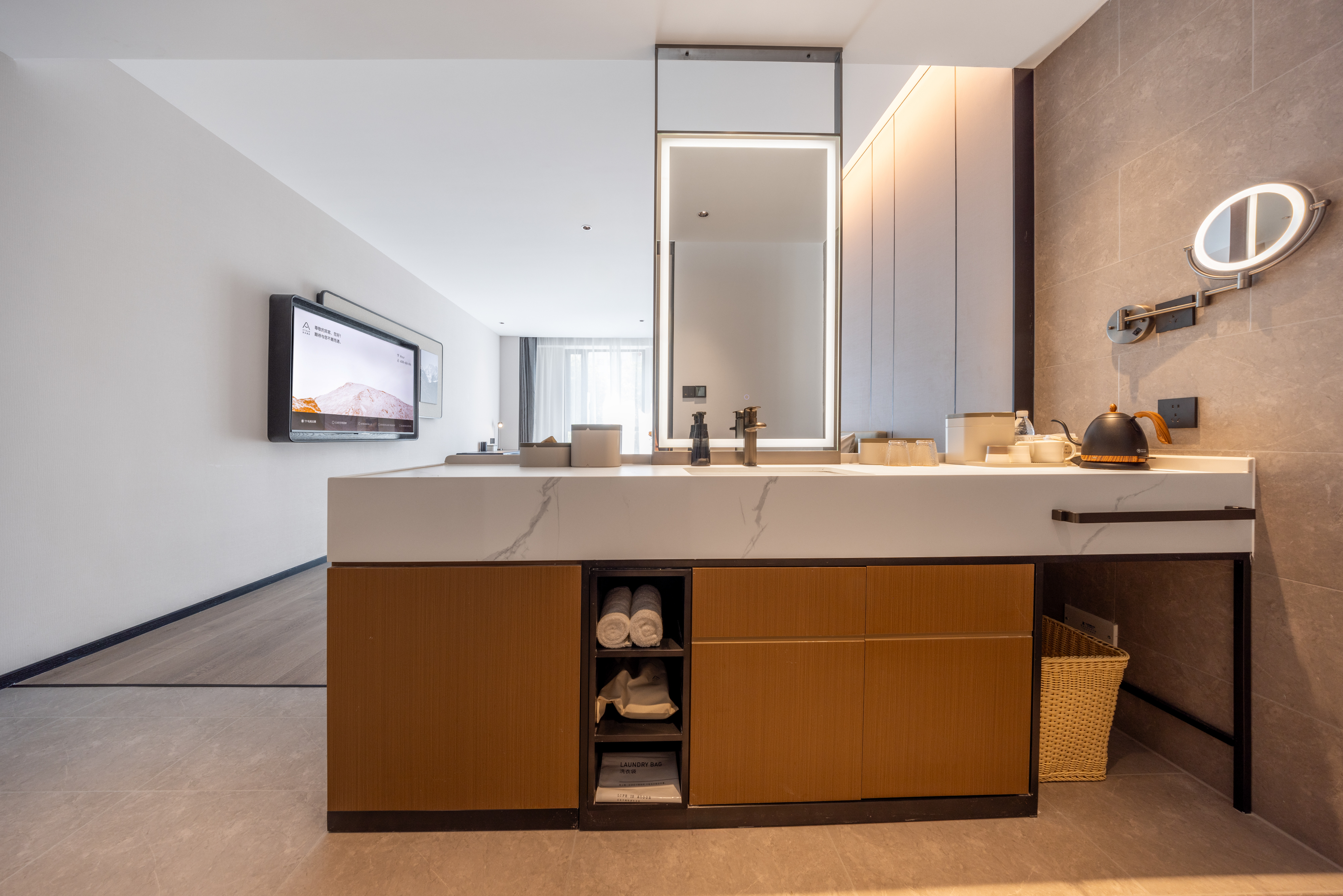 尊享大床房（电视投屏+小冰箱+语音客控）